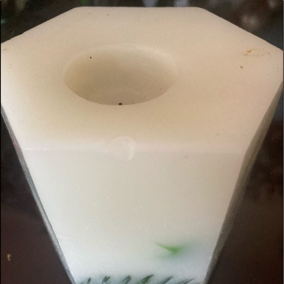 Holiday candle - Picture 3 of 6